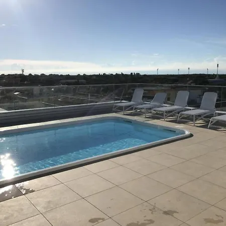 Apartmán Sunny With Rooftop Pool *