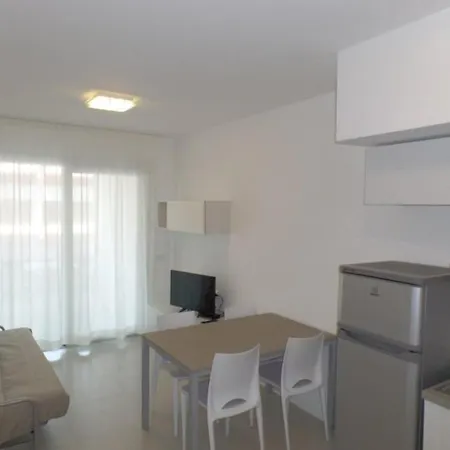 Apartmán Sunny With Rooftop Pool Bibione